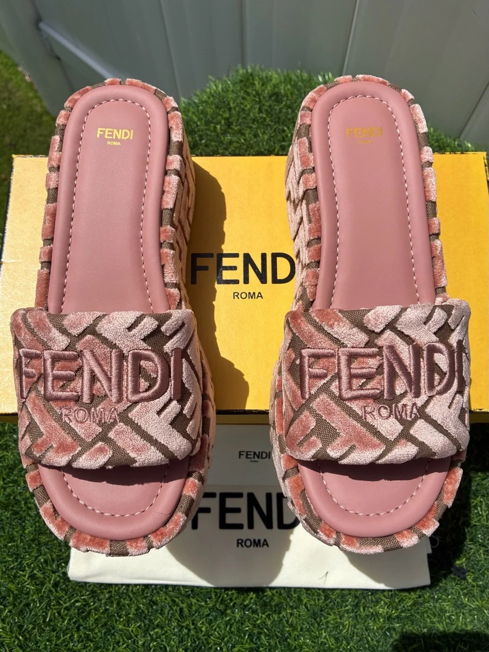 FENDI SUNSHINE PINK FF MONOGRAM PLATFORM SLIDE SANDALS EMBROIDERED LOGO SZ 39.5